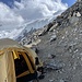 Das eisfreie Highcamp auf ca. 5780m Höhe