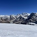 Auf diesem Bild in Richtung des Melanphulan, entstanden im Abstieg, erkennt man etwas links der Bildmitte gut den Gletschersee, der sich vor dem Hinku-Shar Glacier gebildet hat 