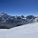 Panorama im Abstieg vom Mera Central Peak. Ausschnitt vom Makalu über den Kangchendzönga bis zum namenlosen Gipfel Pt. 5862 (rechts)