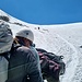 Immer der Spur nach: Beginn des leichten Aufstiegs über den Mera Gletscher