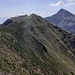Panorama Motto della Tappa/Cima Verta 2078 mt.<br />Sergio ha raggiunto una seconda elevazione (si intravede in foto).