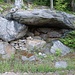 Steinplatte, Unterschlupf