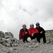 Das erfolgreiche Trio auf dem Gipfel des III. Kreuzbergs - leider meist im Nebel - hier öffnet sich die Wolkendecke ganz kurz