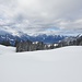 über den Glarneralpen ist noch eine feste Wolkendecke