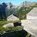 Alpe Stüell 1910m - Auf dem Grat die Via Alta Verzasca