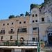 Die Wallfahrtskapelle Santuario di Santa Rosalia ist erreicht. Sie wurde der Höhle vorgebaut.