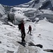 Beeindruckender Weg durch den Gletscherabbruch
