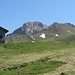 Am Zuger Älpele, das Gipfelziel kommt in Sicht, davor das eher unbedeutende Zuger Hochlicht