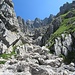 Uno dei tanti canaloni che scendono dalle pareti rocciose della Grigna e che si possono risalire per portarsi alla base di innumerevoli vie di arrampicata.
