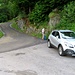 Parcheggio al tornante per Vacarisc di Fuori Q1390, lungo la strada che porta da Fusio al Lago del Sambuco