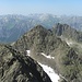 Über Hochburtschakopf und Omesspitze geht der Blick in die Klostertaler Alpen