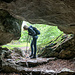 Im Park Marmitte dei Giganti gibt es ein schön angelegtes Netz aus Pfaden, die durchwegs rustikal zwischen Felsgebilden von vielerlei Form verlaufen. Hier und da kann man auch in Höhlen schlüpfen.