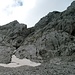 Über dem Schneefleck beginnt die Sprungrinne (ein sehr gutes Übersichtsbild gibt`s bei Wikipedia --> Aufnahme dort vom Steinfalk)