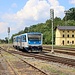 Lužná u Rakovnika, ausfahrender Personenzug Os 19711 nach Kladno