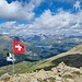Gehisste Fahnen; das Zeichen, dass die Hütte offen ist.