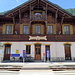 Der pittoreske Bahnhof<br />Die Freiburger Regionalbahnen erhalten auf ihren Strecken bewusst einige dieser historischen Gebäude