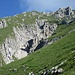 sentiero Capre corre lungo la cresta visibile a sinistra, oltre il Canale Caimi
