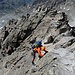 Abklettern von der Gipfelwand von oben gesehen.
