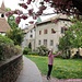 hinein ins Dorfzentrum
