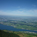 Vorne Vierwaldstättersee mit Küssnacht und Luzern, hinten Sempachersee
