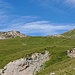 Fast bei der Alp Schmorras mit dem heutigen Gipfelziel Piz Settember rechts im Bild.
