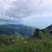 Diesiger Gipfelblick hinunter ins Rheintal.