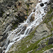 Auch der Bach vom Fallgletscher führt viel Wasser