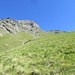 si sale per prati al cospetto del Mont Delà