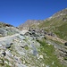 a destra si vede già il versante di salita verso il Col Fussy