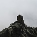 Blick voraus: von unten her ziehen Wolken auf.