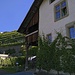 Bisweilen fühlt man sich am Thunersee eher an den Genfersee erinnert, wie hier beim Gebäude der Rebbaugenossenschaft Oberhofen.