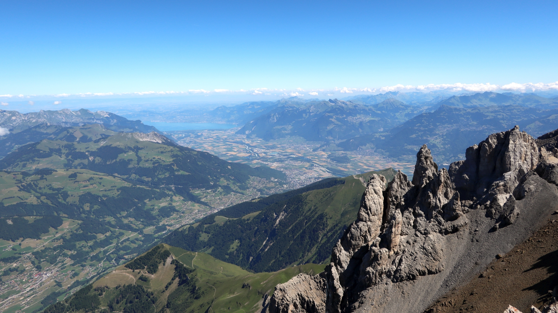 Blick in das Val d'Illiez und zum Genfersee Fotos