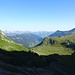 Blick zurück über die Alp Chüetungel nach Norden