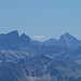Piz Forbesch (links) und Piz Julier (rechts) im Zoom