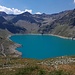 Links der Weg am Speichersee entlang zum Sulzkogel (Mitte).