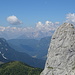 A destra la Torre Peralba, sullo sfondo le Dolomiti (gruppo Popera).
