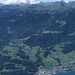 Tiefblick, der von Unterterzen bis zum Spitzmeilen reicht.