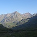 Il vallone del Grauson con le sue montagne: punta Garin (seminascosta), m.Grauson, punta Rossa dell'Emilius, m.Emilius.