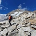 Auf den Blöcken des unteren Teils der SW-Rippe