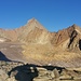 Blick vom Biwak Gratton auf NO-Grat und Gipfel