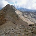 Abstieg über den E-Grat zur namenlosen Bocchetta auf 2973m