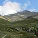 Bald wieder am Wanderweg, oben die Lüsener Villerspitze