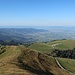 Blick zur Alp Stofel - leider habe ich nicht gewusst, dass es einen direkten Gratweg zum Kamor gibt, schöner als die Strasse....