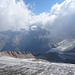 Gipfelblick über den aperen Gletscher zur Sacklimi (Skiroute)