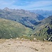 <b>Mi affaccio sulla Peilertal, una laterale della Valle di Vals e ammiro alcune cime raggiunte negli ultimi anni. La più spettacolare è il Bäranhorn (2929 m), ma anche il Faltschonhorn (3022 m) mi rievoca dei bei ricordi. </b>