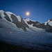 Persgletscher und Piz Palü im Mondlicht. Auf dem Gletscher erkennt man andere Seilschaften