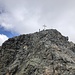 Blick zurück zum Gipfel. Gregor und Andreas bleiben noch einen Moment oben.