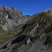 Gipfelaussicht vom Schild (2085m) auf den Huetstock / Wild Geissberg (2678m).<br /><br />Zu sehen ist auch unser nächstes Ziel, der Gross Schinder (2197m) welcher direkt unter dem Hanghorn (2679m) steht.