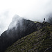 Nebelschwaden auf dem Weg zwischen Walser Hammerspitze und Hochgehrenspitze