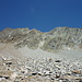 Gipfelaufbau: Das richtige Couloir ist in der Mitte des Bildes.